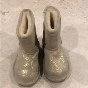 Kids Ugg’s size 8 gold boots